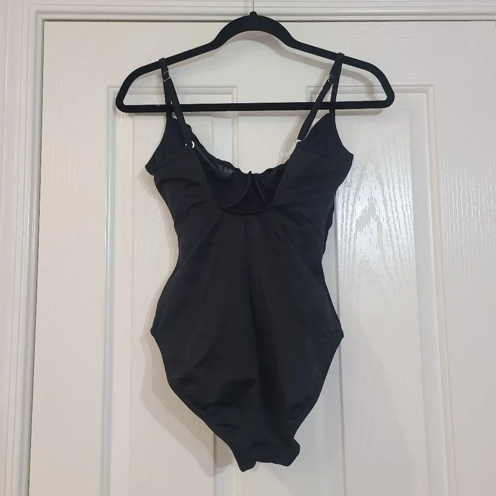 Miraclesuit Shirred Black Wired Built in Bar One Piece Swimsuit Size 12
